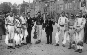 Chipping Campden Morris Dancers, photographed in 1896 by Henry Taunt, The Ring Photo Archive Chipping Campden Morris Dancers, photographed in 1896 by Henry Taunt, The Ring Photo Archive