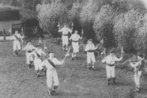 Photo: Lichfield Morris Dancers Ring Archive, Ref: OM 29