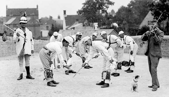 1890s - Headington Quarry Morris Men dancing 'Bean Setting' to their fiddle player